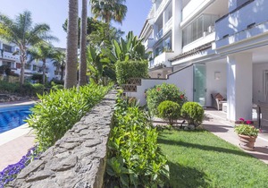 2 beds ground garden floor apartment at Las Canas Beach in Marbella golden Mile