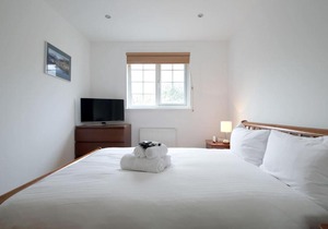 2 BR Apt Walking Distance to Centre & Haymarket