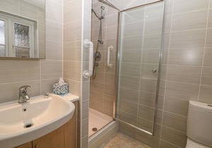 2 Carr Farm Close, Glossop