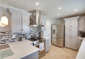 2 Mi to Lake Havasu Home with Patio and Pool