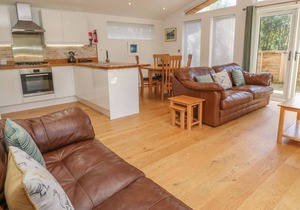 2 MILLER'S ISLAND, pet friendly, luxury holiday cottage in Lanreath