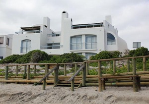 2 On the Beach 1 Self catering