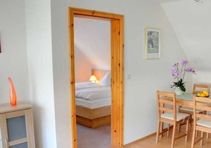 2-room holiday apartment I (H) - holiday rooms and apartments with a view of the lake