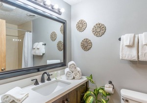 2 Secluded Dual Unit Mountain Homes⛰Sleeps 22 Near DollyWood 2 HOT TUBS ⭐️ Game Room