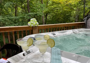 ️ 2 Secluded Dual Unit Mountain Homes Sleeps 22 ️ Near DollyWood 2 HOT TUBS ️ Game Room