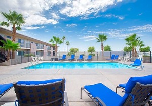 2-Star Hotel ∙ Days Inn by Wyndham Lake Havasu