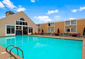 2-Star Hotel ∙ Best Western Merry Manor Inn