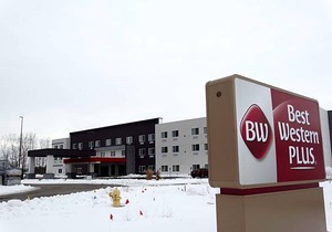 2-Star Hotel ∙ Best Western Plus Wayland Hotel