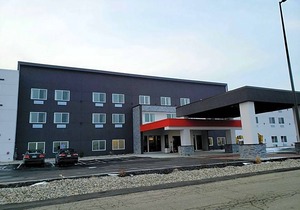 2-Star Hotel ∙ Best Western Plus Wayland Hotel