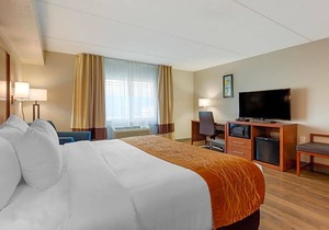 2-Star Hotel ∙ Comfort Inn & Suites