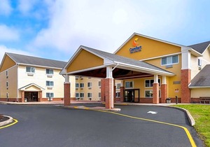2-Star Hotel ∙ Comfort Inn & Suites