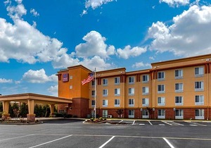 2-Star Hotel ∙ Comfort Suites Seaford