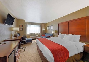 2-Star Hotel ∙ Comfort Inn River's Edge