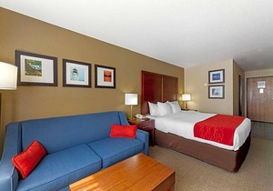 2-Star Hotel ∙ Comfort Inn River's Edge