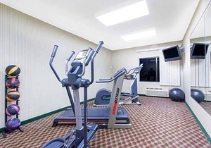 2-Star Hotel ∙ Days Inn & Suites by Wyndham Seaford