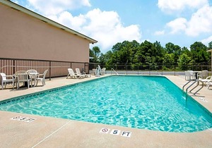 2-Star Hotel ∙ Days Inn by Wyndham Aiken - Interstate Hwy 20