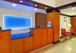 2-Star Hotel ∙ Fairfield Inn & Suites by Marriott Fairfield Napa Valley Area