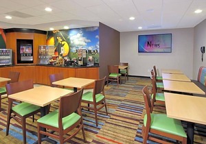 2-Star Hotel ∙ Fairfield Inn & Suites by Marriott Fairfield Napa Valley Area