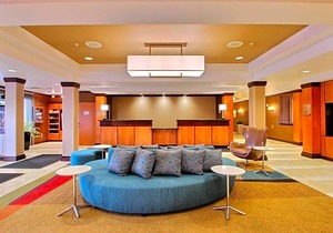 2-Star Hotel ∙ Fairfield Inn & Suites by Marriott Milwaukee Airport