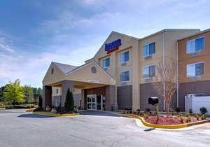 2-Star Hotel ∙ Fairfield Inn and Suites by Marriott Atlanta Suwanee