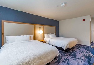 2-Star Hotel ∙ Fairfield Inn and Suites by Marriott Tampa North
