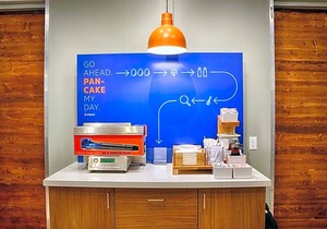 2-Star Hotel ∙ Holiday Inn Express and Suites Dickson City, an IHG Hotel