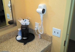 2-Star Hotel ∙ Holiday Inn Express and Suites Dickson City, an IHG Hotel