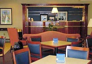 2-Star Hotel ∙ Hampton Inn Lexington - Georgetown I-75