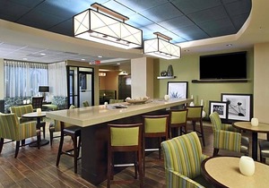 2-Star Hotel ∙ Hampton Inn Cocoa Beach