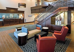2-Star Hotel ∙ Hampton Inn Littleton