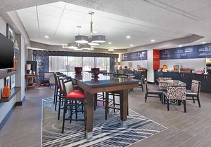 2-Star Hotel ∙ Hampton Inn Columbus/Delaware I-71 North