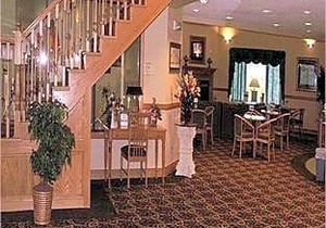 2-Star Hotel ∙ Holiday Inn Express Washington Hotel