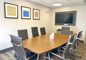 2-Star Hotel ∙ Holiday Inn Express Hotel & Suites Clewiston, an IHG Hotel