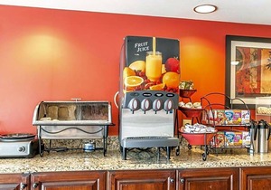 2-Star Hotel ∙ MainStay Suites Knoxville Airport