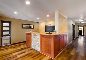 2-Star Hotel ∙ Rodeway Inn Fort Morgan