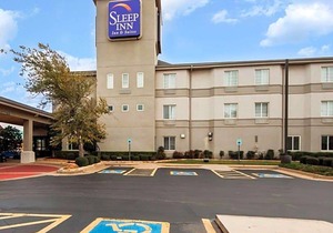2-Star Hotel ∙ Sleep Inn & Suites Edmond near University