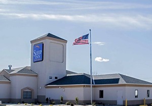 2-Star Hotel ∙ Sleep Inn & Suites Columbus