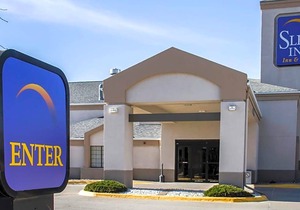 2-Star Hotel ∙ Sleep Inn & Suites Columbus