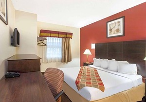 2-Star Hotel ∙ Travelodge by Wyndham Romulus Detroit Airport