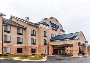 2-Star Hotel ∙ Fairfield Inn and Suites by Marriott Muskegon Norton Shores