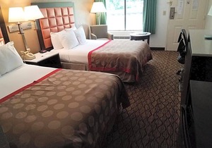 2-Star Hotel ∙ Ramada by Wyndham Temple Terrace/Tampa North