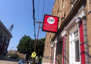 2-Star Hotel ∙ Stuart Hotel