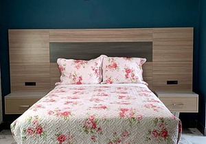 2-Star Hotel ∙ Stuart Hotel