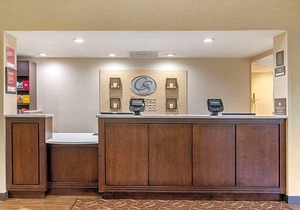 2-Star Hotel ∙ Comfort Suites Hanes Mall