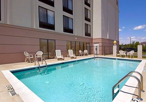 2-Star Hotel ∙ Wingate by Wyndham Greensboro