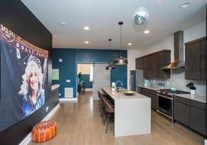 20 🛌 BEDS | 🏡 🏡 2 SIDE BY SIDE | LARGE ​🎉 CELEBRATIONS |🌃 VIEWS| POOL 🎱