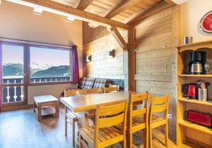 200m from resort center, balcony, parking, tv, ski locker, 55m², Valmorel