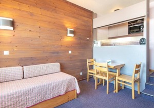 200m from resort center, terrace, parking, tv, ski locker, 23m², Valmorel