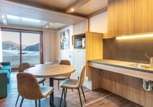 200m from ski slopes, balcony, parking, tv, ski locker, 40m², Valmorel