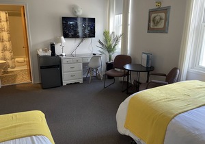 206 - Standard Rm -2 Double Beds - 2nd Floor